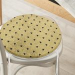 - RealHomes Yuvarlak Fermuarlı Minder - Realhomes  Gold Zeminde Beyaz Ok Motifli Dijital Baskılı Modern Yuvarlak Fermuarlı Sandalye Minderi Realhomes