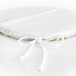 Beyaz Zeminli Gold Renkli Kalp Desenli Dijital Baskılı Modern Yuvarlak Fermuarlı Sandalye Minderi Realhomes