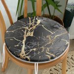 Siyah Zeminde Gold Renkli Çizim Desenli Dijital Baskılı Modern Yuvarlak Fermuarlı Sandalye Minderi Realhomes