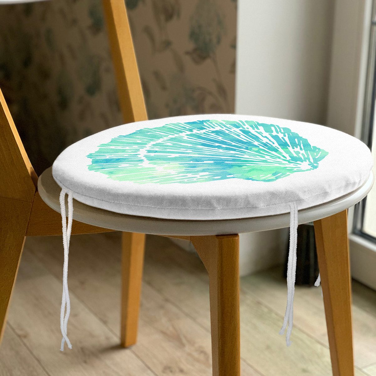 Beyaz Zeminde Yeşil Renkli Deniz Kabuğu Desenli Dijital Baskılı Modern Yuvarlak Fermuarlı Sandalye Minderi Realhomes