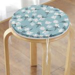 - RealHomes Yuvarlak Fermuarlı Minder - Realhomes Renkli Zemin Üzerinde Renkli Papatya Desenli Dijital Baskılı Modern Yuvarlak Fermuarlı Sandalye Minderi Realhomes