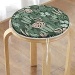 - RealHomes Yuvarlak Fermuarlı Minder - Realhomes  Siyah Zemin Üzerinde Renkli Çiçek Desenli Dijital Baskılı Modern Yuvarlak Fermuarlı Sandalye Minderi Realhomes