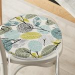- RealHomes Yuvarlak Fermuarlı Minder - Realhomes  Beyaz Zemin Üzerinde Yaprak Desenli Dijital Baskılı Modern Yuvarlak Fermuarlı Sandalye Minderi Realhomes