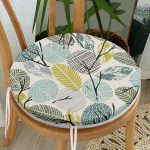- RealHomes Yuvarlak Fermuarlı Minder - Realhomes  Beyaz Zemin Üzerinde Yaprak Desenli Dijital Baskılı Modern Yuvarlak Fermuarlı Sandalye Minderi Realhomes