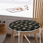 - RealHomes Yuvarlak Fermuarlı Minder - Realhomes  Siyah Zemin Üzerinde Papatya Desenli Dijital Baskılı Modern Yuvarlak Fermuarlı Sandalye Minderi Realhomes