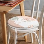 - RealHomes Yuvarlak Fermuarlı Minder - Realhomes  Beyaz Zeminde Geyik Desenli Bayan Silüeti Dijital Baskılı Modern Yuvarlak Fermuarlı Sandalye Minderi Realhomes