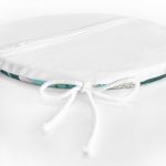 - RealHomes Yuvarlak Fermuarlı Minder - Realhomes  Renkli Zemin Üzerinde Yaprak Motifli Dijital Baskılı Modern Yuvarlak Fermuarlı Sandalye Minderi Realhomes