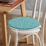 - RealHomes Yuvarlak Fermuarlı Minder - Realhomes Renkli Zemin Üzerinde Siyah Puantiye Desenli Dijital Baskılı Modern Yuvarlak Fermuarlı Sandalye Minderi Realhomes