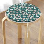 - RealHomes Yuvarlak Fermuarlı Minder - Realhomes Renkli Zemin Üzerinde Yaprak Motifli Dijital Baskılı Modern Yuvarlak Fermuarlı Sandalye Minderi Realhomes