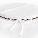 - RealHomes Yuvarlak Fermuarlı Minder - Realhomes  Siyah Zemin Üzerinde Pembe Renkli Çizim Dijital Baskılı Modern Yuvarlak Fermuarlı Sandalye Minderi Realhomes