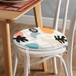 - RealHomes Yuvarlak Fermuarlı Minder - Realhomes  Renkli Zemin Üzerinde Onedraw Çizimli Yaprak Motifli Dijital Baskılı Modern Yuvarlak Fermuarlı Sandalye Minderi Realhomes