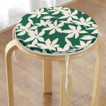 - RealHomes Yuvarlak Fermuarlı Minder - Realhomes  Yeşil Zeminde Yaprak Desenli Dijital Baskılı Modern Yuvarlak Fermuarlı Sandalye Minderi Realhomes