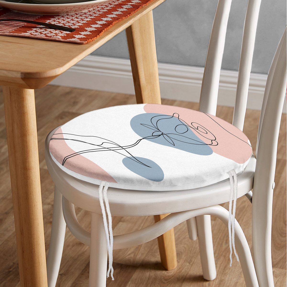 Beyaz Zeminde Onedraw Çizimli Gül Motifli Dijital Baskılı Modern Yuvarlak Fermuarlı Sandalye Minderi Realhomes