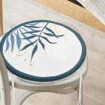 Beyaz Zeminde Renkli Yaprak Desenli Dijital Baskılı Modern Yuvarlak Fermuarlı Sandalye Minderi Realhomes