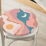 - RealHomes Yuvarlak Fermuarlı Minder - Realhomes  Pastel Renkli Zemin Üzerinde Ay Güneş Temalı Dijital Baskılı Modern Yuvarlak Fermuarlı Sandalye Minderi Realhomes