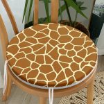 - RealHomes Yuvarlak Fermuarlı Minder - Realhomes  Renkli Zemin Üzerinde Geometrik Çizim Dijital Baskılı Modern Yuvarlak Fermuarlı Sandalye Minderi Realhomes