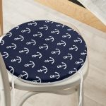 - RealHomes Yuvarlak Fermuarlı Minder - Realhomes Lacivert Zemin Üzerinde Çapa Desenli Dijital Baskılı Modern Yuvarlak Fermuarlı Sandalye Minderi Realhomes