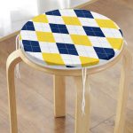 - RealHomes Yuvarlak Fermuarlı Minder - Realhomes  Beyaz Zemin Üzerinde Baklava Desenli Dijital Baskılı Modern Yuvarlak Fermuarlı Sandalye Minderi Realhomes