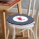 - RealHomes Yuvarlak Fermuarlı Minder - Realhomes  Beyaz Zemin Üzerinde Renkli Yengeç Desenli Dijital Baskılı Modern Yuvarlak Fermuarlı Sandalye Minderi Realhomes