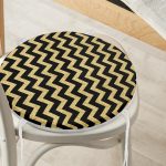 Gold Zemin Üzerinde Siyah Zikzak Desenli Dijital Baskılı Modern Yuvarlak Fermuarlı Sandalye Minderi Realhomes