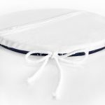 - RealHomes Yuvarlak Fermuarlı Minder - Realhomes Renkli Zemin Üzerinde Modern Çapa Desenli Dijital Baskılı Modern Yuvarlak Fermuarlı Sandalye Minderi Realhomes