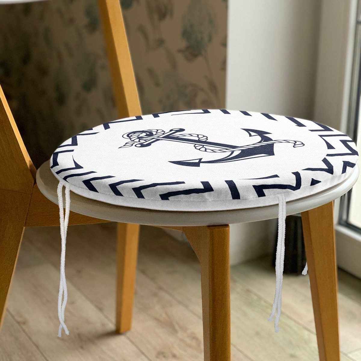 Beyaz Zemin Üzerinde Geometrik Çizimli Çapa Desenli Dijital Baskılı Modern Yuvarlak Fermuarlı Sandalye Minderi Realhomes