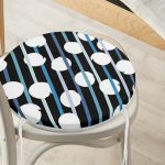 - RealHomes Yuvarlak Fermuarlı Minder - Realhomes Siyah Zemin Üzerinde Beyaz Puantiyeli Dijital Baskılı Modern Yuvarlak Fermuarlı Sandalye Minderi Realhomes