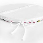 - RealHomes Yuvarlak Fermuarlı Minder - Realhomes  Beyaz Zeminde Modern Siyah Çizgili Renkli Puantiyeli Dijital Baskılı Modern Yuvarlak Fermuarlı Sandalye Minderi Realhomes