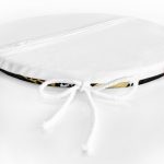 - RealHomes Yuvarlak Fermuarlı Minder - Realhomes Siyah Zemin Üzerinde Gold Detaylı Modern Desenli Dijital Baskılı Modern Yuvarlak Fermuarlı Sandalye Minderi Realhomes