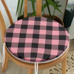 - RealHomes Yuvarlak Fermuarlı Minder - Realhomes Renkli Pastel Zemin Üzerinde Siyah Ekose Desenli Dijital Baskılı Modern Yuvarlak Fermuarlı Sandalye Minderi Realhomes