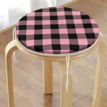 - RealHomes Yuvarlak Fermuarlı Minder - Realhomes Renkli Pastel Zemin Üzerinde Siyah Ekose Desenli Dijital Baskılı Modern Yuvarlak Fermuarlı Sandalye Minderi Realhomes