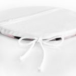 - RealHomes Yuvarlak Fermuarlı Minder - Realhomes Beyaz Zemin Üzerinde Siyah Ekose Desenli Dijital Baskılı Modern Yuvarlak Fermuarlı Sandalye Minderi Realhomes