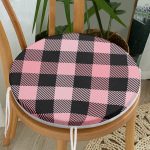 Renkli Pastel Zemin Üzerinde Siyah Ekose Desenli Dijital Baskılı Modern Yuvarlak Fermuarlı Sandalye Minderi Realhomes