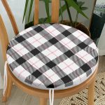 - RealHomes Yuvarlak Fermuarlı Minder - Realhomes  Beyaz Zemin Üzerinde Siyah Ekose Desenli Dijital Baskılı Modern Yuvarlak Fermuarlı Sandalye Minderi Realhomes