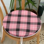 - RealHomes Yuvarlak Fermuarlı Minder - Realhomes  Renkli Pastel Zemin Üzerinde Siyah Ekose Desenli Dijital Baskılı Modern Yuvarlak Fermuarlı Sandalye Minderi Realhomes