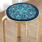 - RealHomes Yuvarlak Fermuarlı Minder - Realhomes  Renkli Zemin Üzerinde Çini Desenli Dijital Baskılı Modern Yuvarlak Fermuarlı Sandalye Minderi Realhomes