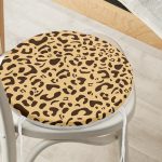 Renkli Zemin Üzerinde Geometrik Desenli Dijital Baskılı Modern Yuvarlak Fermuarlı Sandalye Minderi Realhomes