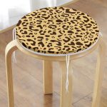 Renkli Zemin Üzerinde Geometrik Desenli Dijital Baskılı Modern Yuvarlak Fermuarlı Sandalye Minderi Realhomes