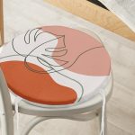 - RealHomes Yuvarlak Fermuarlı Minder - Realhomes  Pastel Zemin Üzerinde Yaprak Desenli Dijital Baskılı Modern Yuvarlak Fermuarlı Sandalye Minderi Realhomes