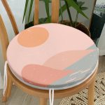- RealHomes Yuvarlak Fermuarlı Minder - Realhomes  Pastel Zemin Üzerinde Güneş Desenli Dijital Baskılı Modern Yuvarlak Fermuarlı Sandalye Minderi Realhomes
