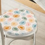 - RealHomes Yuvarlak Fermuarlı Minder - Realhomes Pastel Zemin Üzerinde Geometrik Desenli Dijital Baskılı Modern Yuvarlak Fermuarlı Sandalye Minderi Realhomes