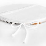 - RealHomes Yuvarlak Fermuarlı Minder - Realhomes  Renkli Zemin Üzerinde Geometrik Desenli Dijital Baskılı Modern Yuvarlak Fermuarlı Sandalye Minderi Realhomes