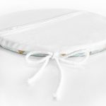 Beyaz Zeminde Renkli Çizgili Gold Detaylı Kalp Desenli Dijital Baskılı Modern Yuvarlak Fermuarlı Sandalye Minderi Realhomes