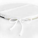 - RealHomes Yuvarlak Fermuarlı Minder - Realhomes Beyaz Zeminde Siyah Mermer Detaylı Gold Yatay Çizgili Dijital Baskılı Modern Yuvarlak Fermuarlı Sandalye Minderi Realhomes