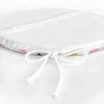 Beyaz Zemin Üzerinde Renkli Geometrik Desenli Dijital Baskılı Modern Yuvarlak Fermuarlı Sandalye Minderi Realhomes