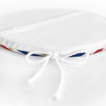 - RealHomes Yuvarlak Fermuarlı Minder - Realhomes Beyaz Zemin Üzerinde Gold Detaylı Kalp Desenli Dijital Baskılı Modern Yuvarlak Fermuarlı Sandalye Minderi Realhomes