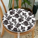 - RealHomes Yuvarlak Fermuarlı Minder - Realhomes  Beyaz Zemin Üzerinde Siyah Yaprak Desenli Dijital Baskılı Modern Yuvarlak Fermuarlı Sandalye Minderi Realhomes