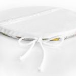 Beyaz Zemin Üzerinde Kozalak Desenli Dijital Baskılı Modern Yuvarlak Fermuarlı Sandalye Minderi Realhomes