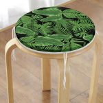 - RealHomes Yuvarlak Fermuarlı Minder - Realhomes  Siyah Zemin Üzerinde Yeşil Yaprak Desenli Dijital Baskılı Modern Yuvarlak Fermuarlı Sandalye Minderi Realhomes