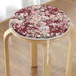 - RealHomes Yuvarlak Fermuarlı Minder - Realhomes  Renkli Zemin Üzerinde Çiçek Desenli Dijital Baskılı Modern Yuvarlak Fermuarlı Sandalye Minderi Realhomes